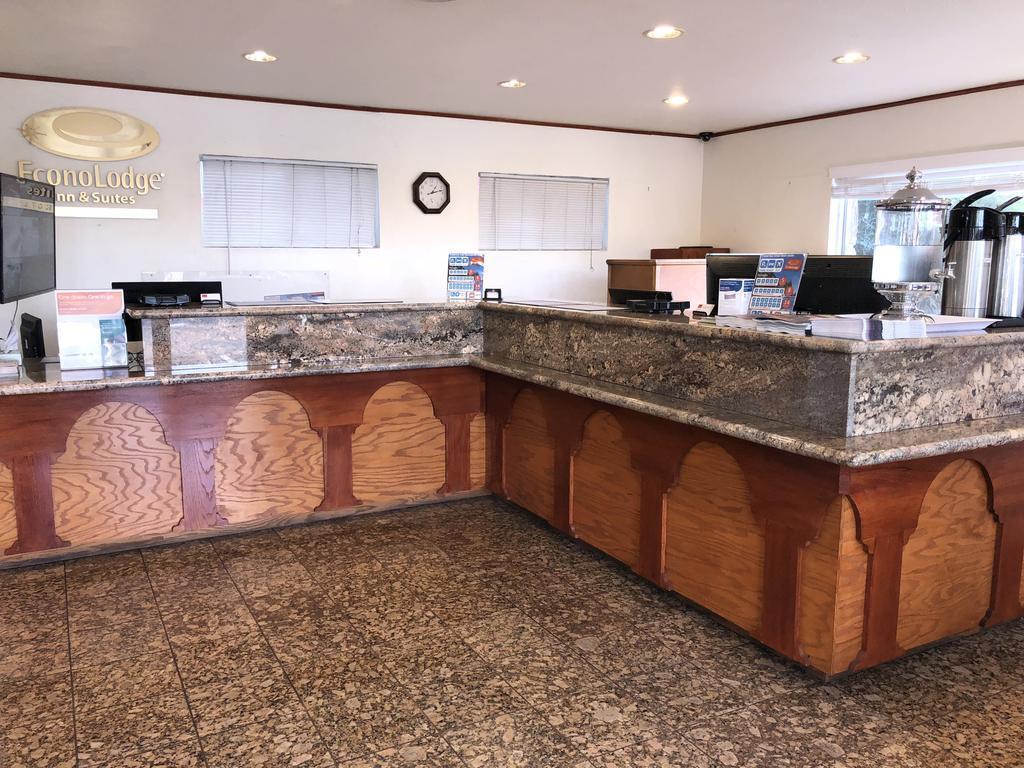 Econo Lodge Inn & Suites Oakland Airport Luaran gambar
