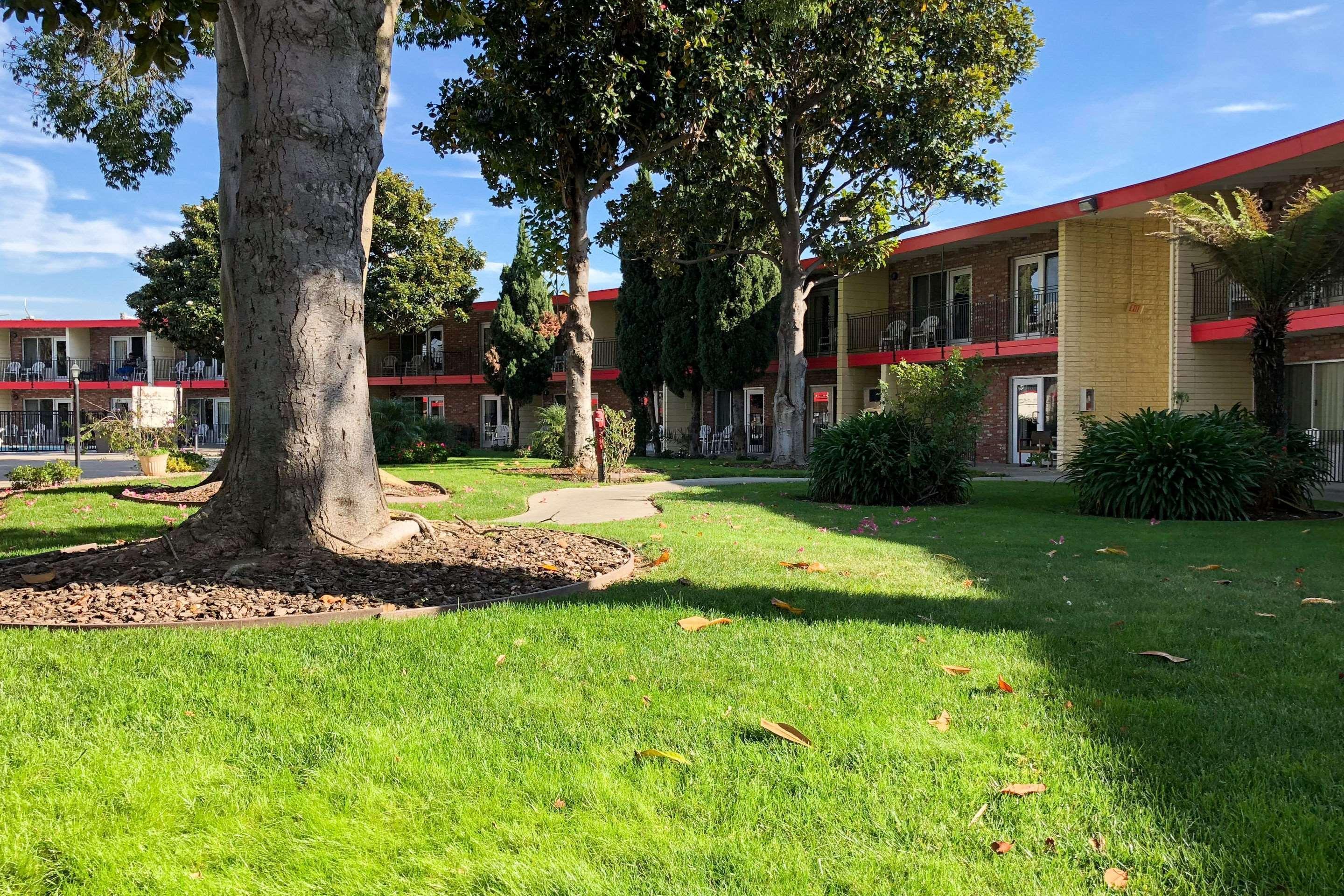 Econo Lodge Inn & Suites Oakland Airport Luaran gambar