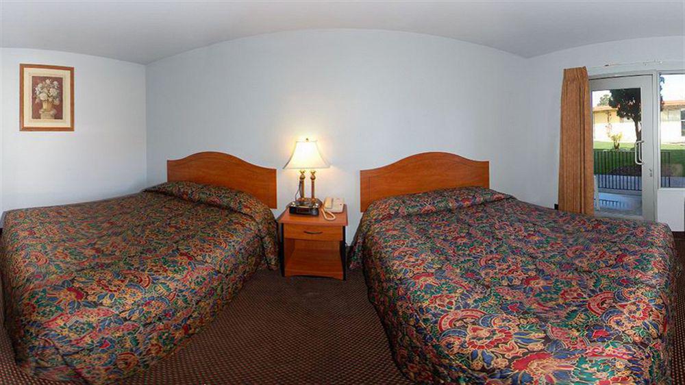 Econo Lodge Inn & Suites Oakland Airport Luaran gambar