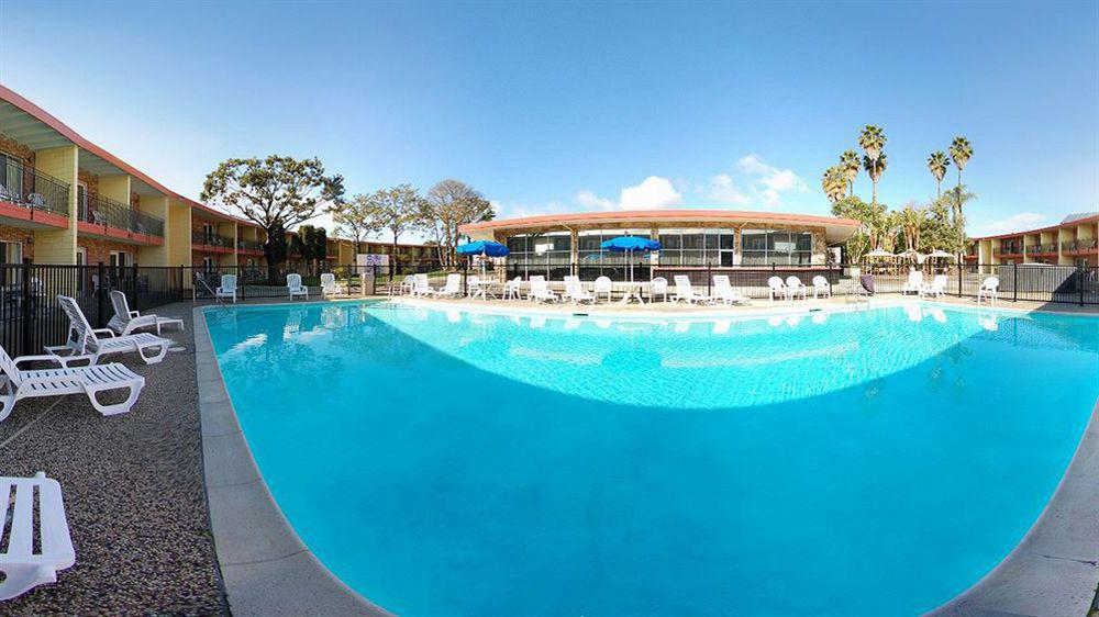 Econo Lodge Inn & Suites Oakland Airport Luaran gambar